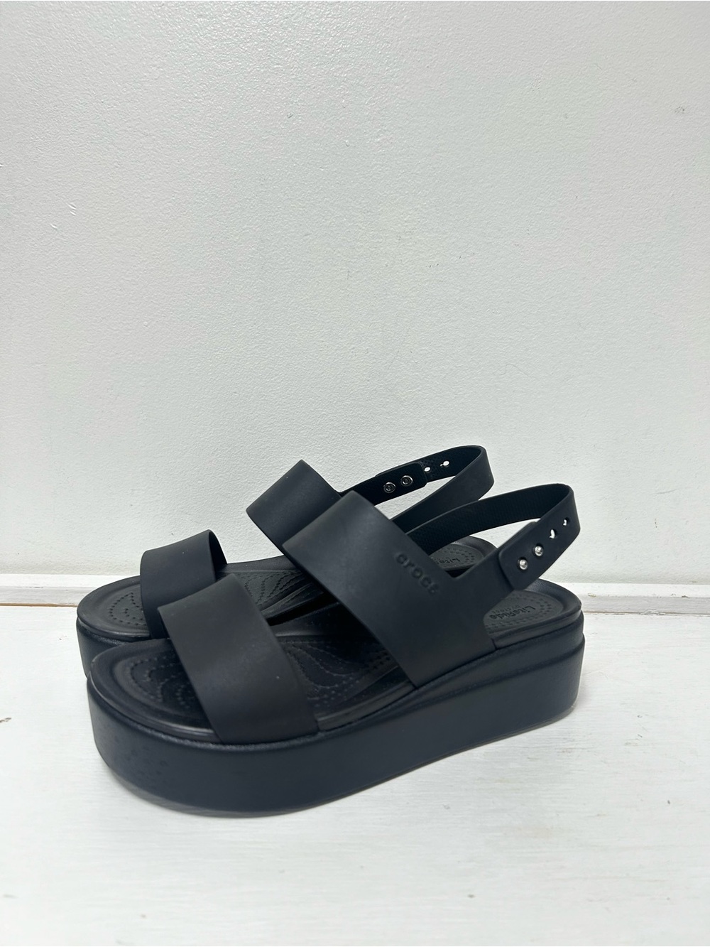 Crocs Brooklyn Platform Sandals Black Adjustable Ankle Strap Comfort Shoe Size 7
